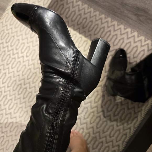 ZARA over the knee boots. Used. Size 8 - Picture 11 of 16